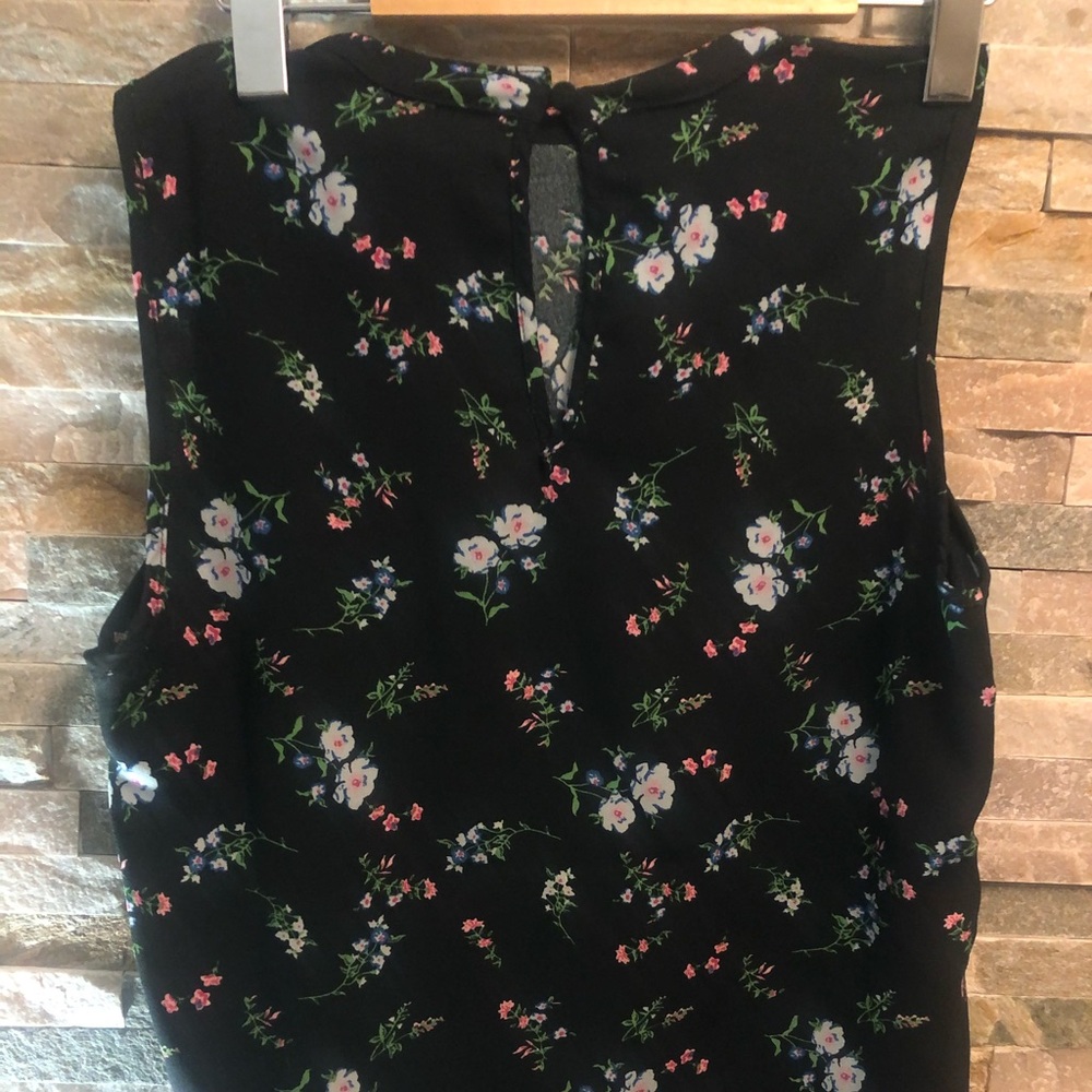 Flowery tank top for women.